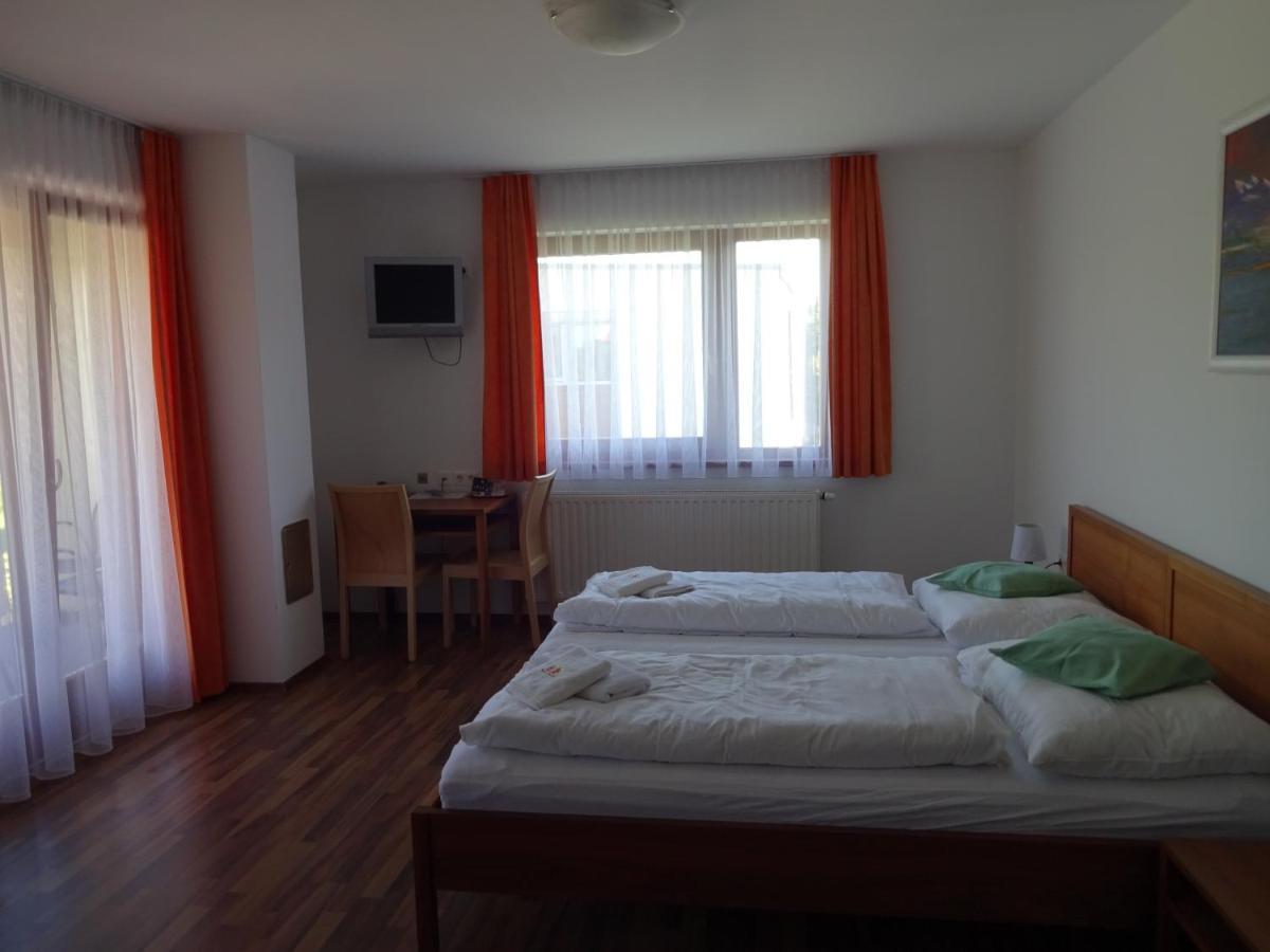 Balaca Panzio Veszprém Exteriör bild