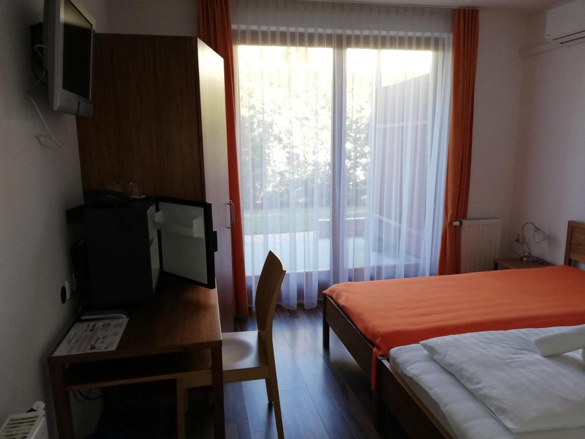 Balaca Panzio Veszprém Exteriör bild