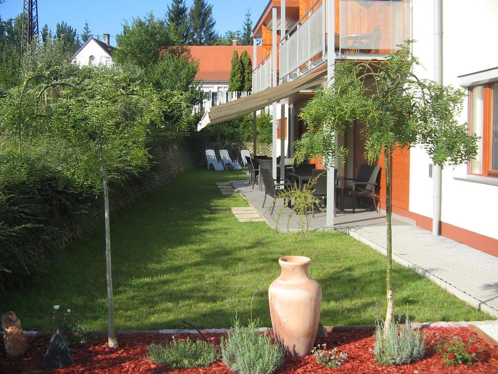 Balaca Panzio Veszprém Exteriör bild