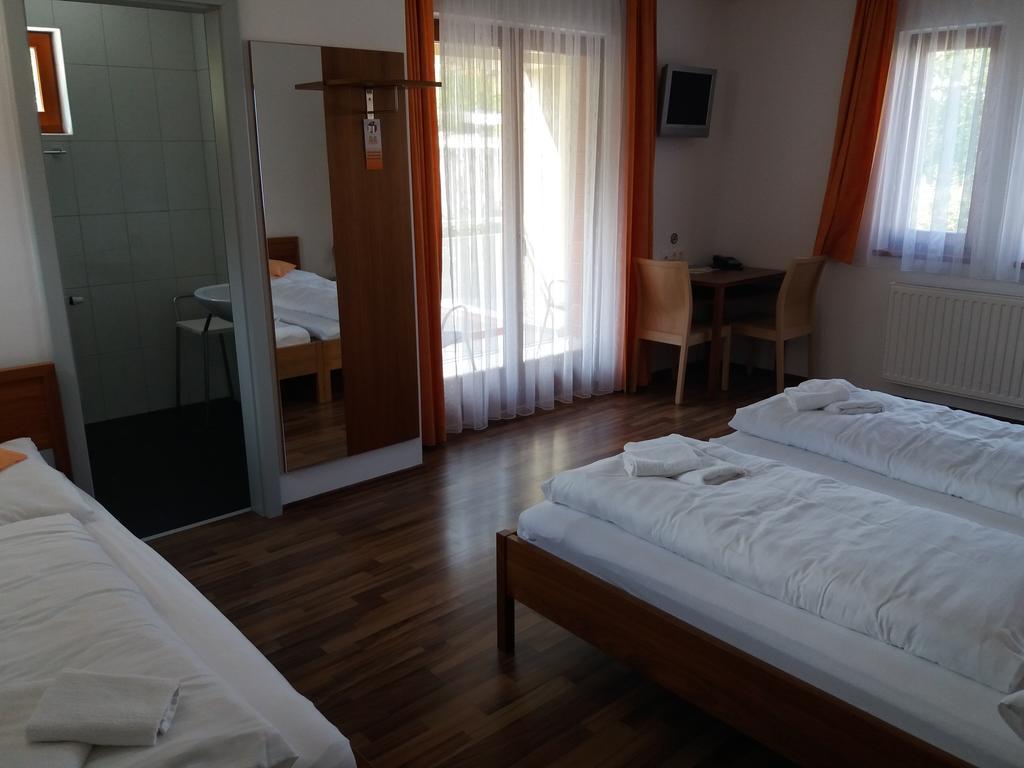 Balaca Panzio Veszprém Exteriör bild